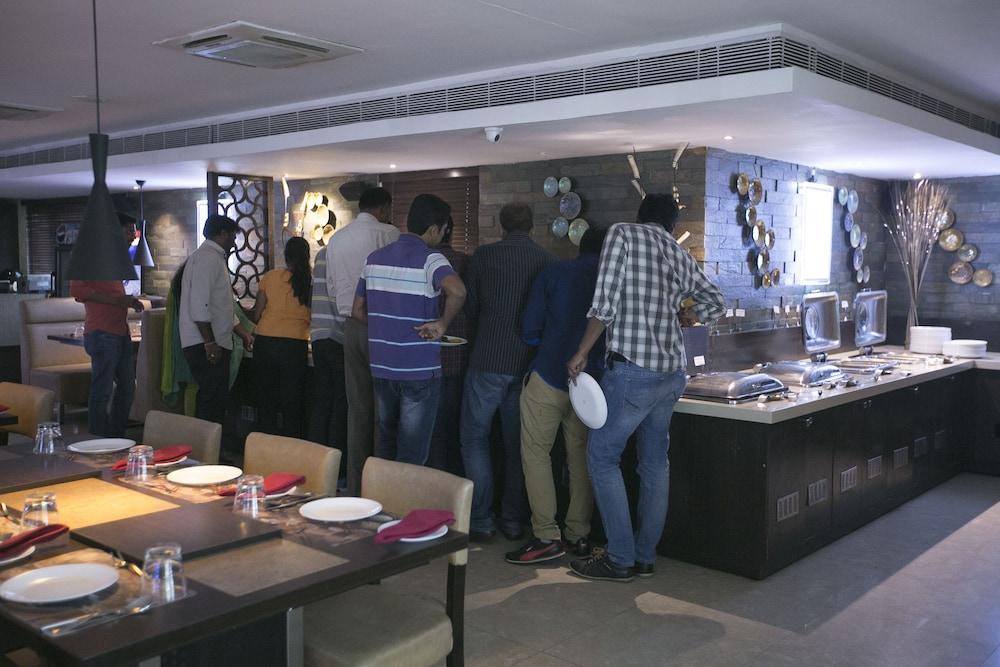 H Hotel Chennai Extérieur photo