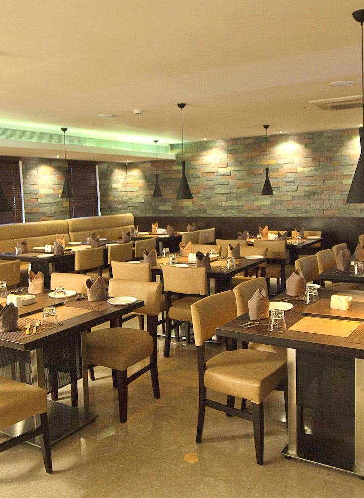 H Hotel Chennai Extérieur photo